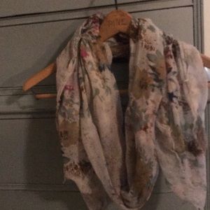 Flowered scarf